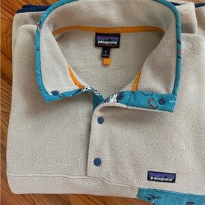 Patagonia Cream and Teal Fleece Jacket XL